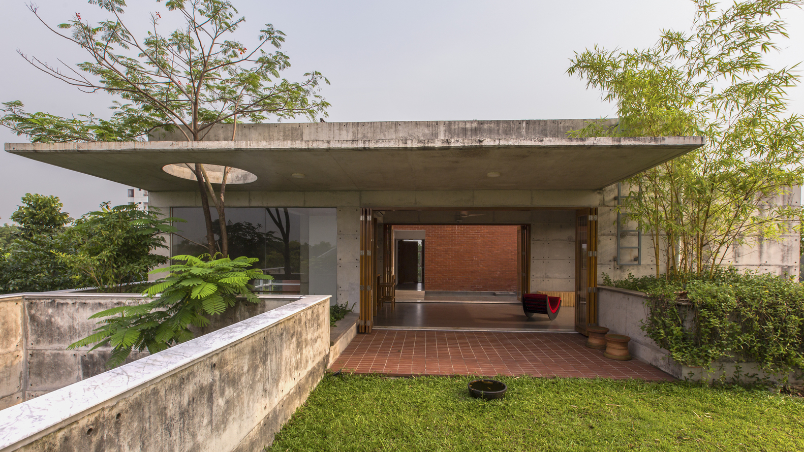 Ashraf Kaiser Residence By Shatotto/Rafiq Azam